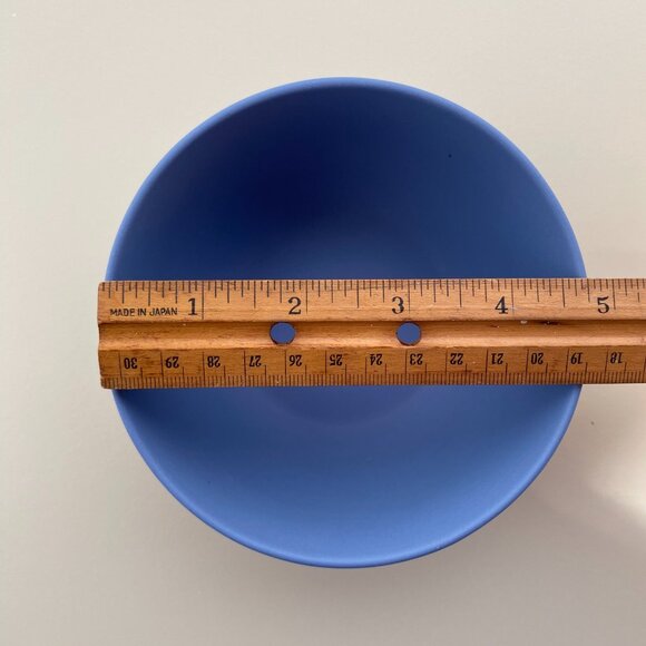 Wedgwood Blue Jasperware Small Round Bowl with White Motif - Picture 9 of 10